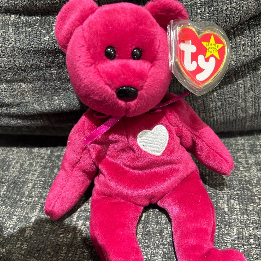 Rare Valentina TY Beanie Babie. With Tag Errors